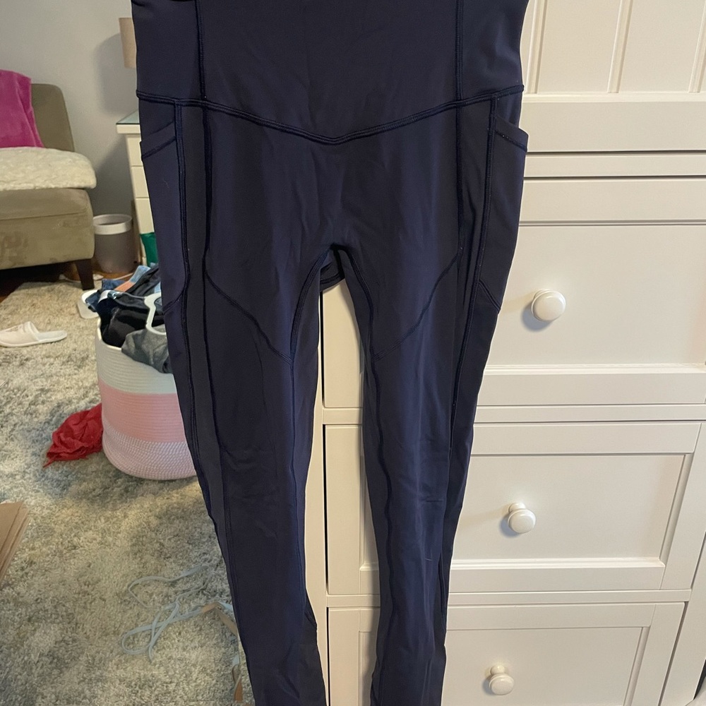 Lululemon navy blue workout leggings